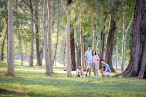 Singapore outdoor family photographer.