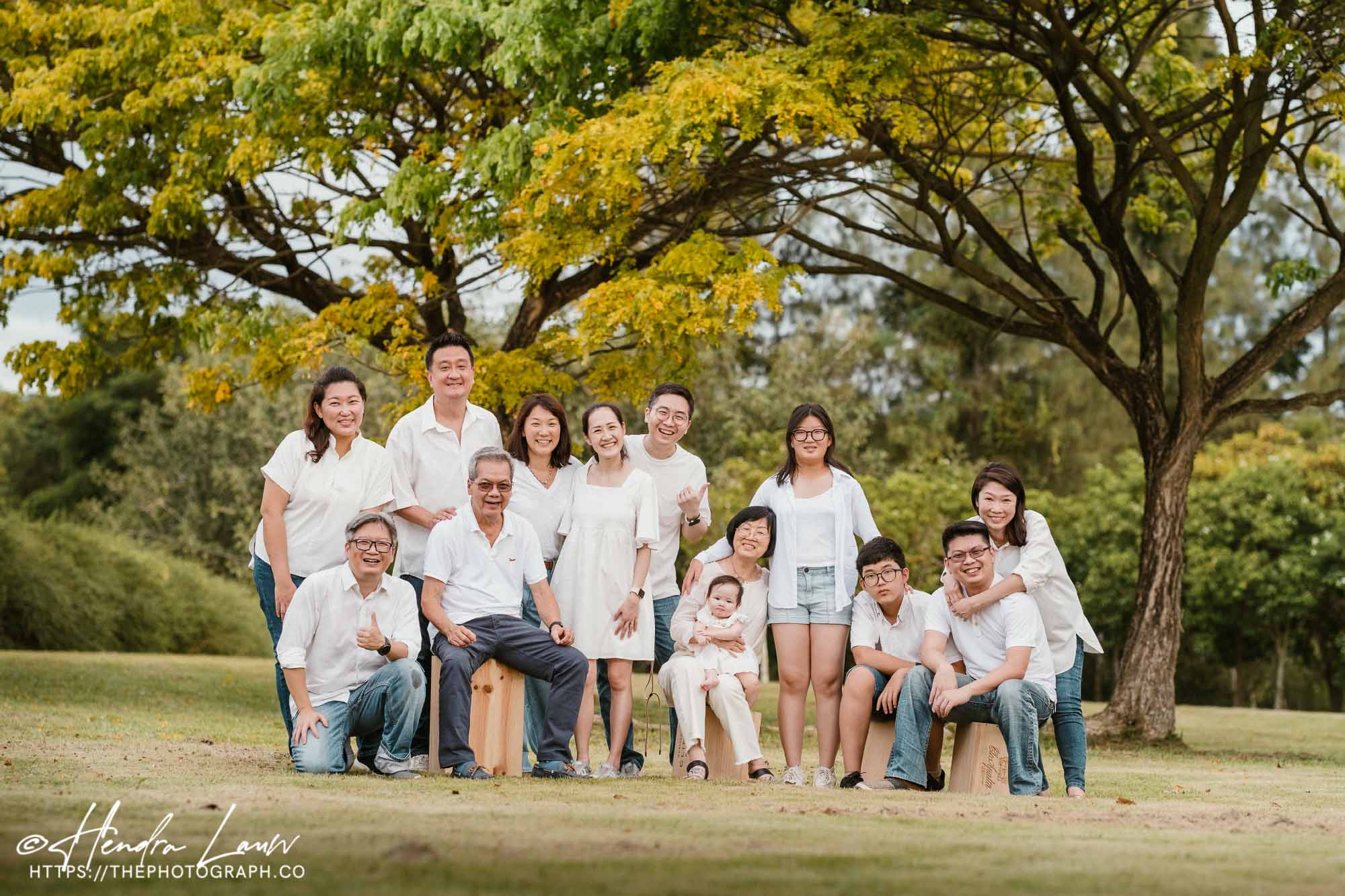 Outdoor multi generation family photoshoot