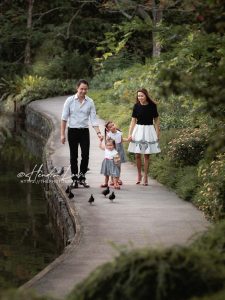 Outdoor family portrait photography in Singapore