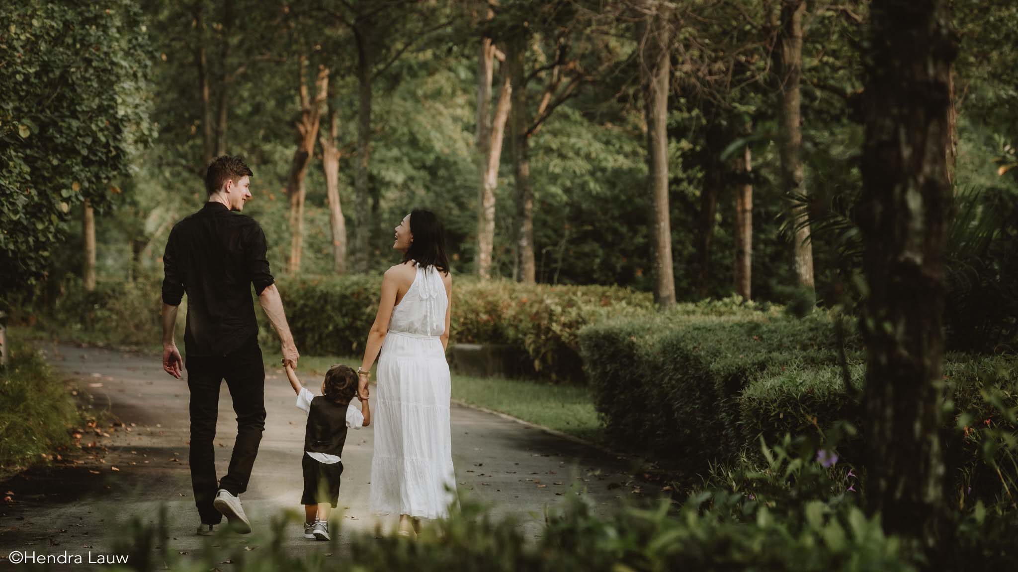 Family Photoshoot Singapore - Outdoor Park